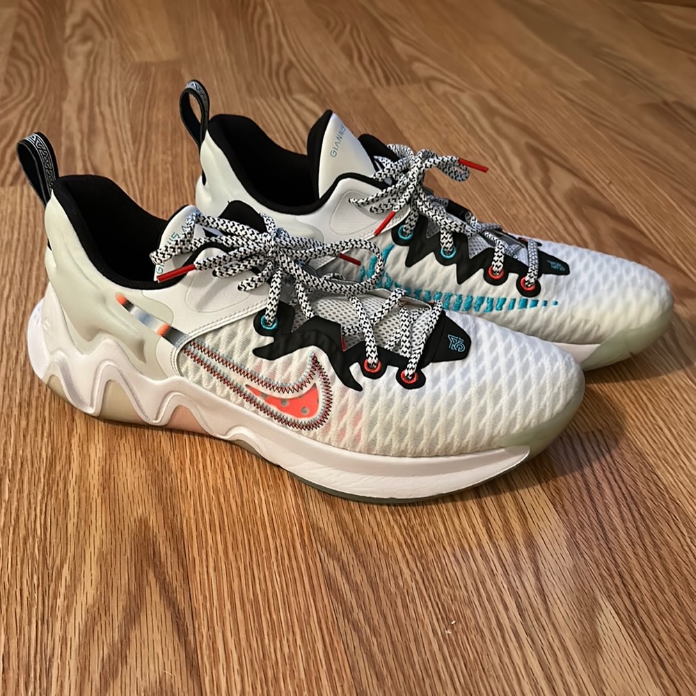 Nike 2021 Giannis Immortalities “forcefield” men’s size 12